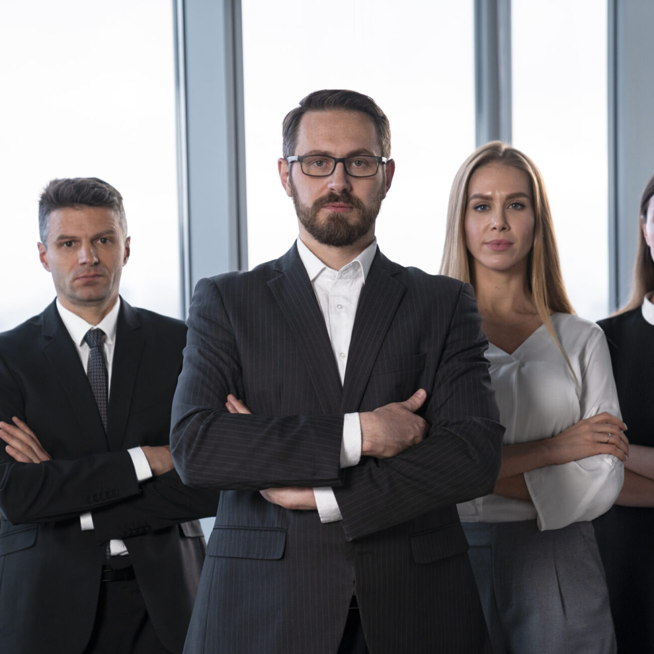 medium-shot-business-team-work